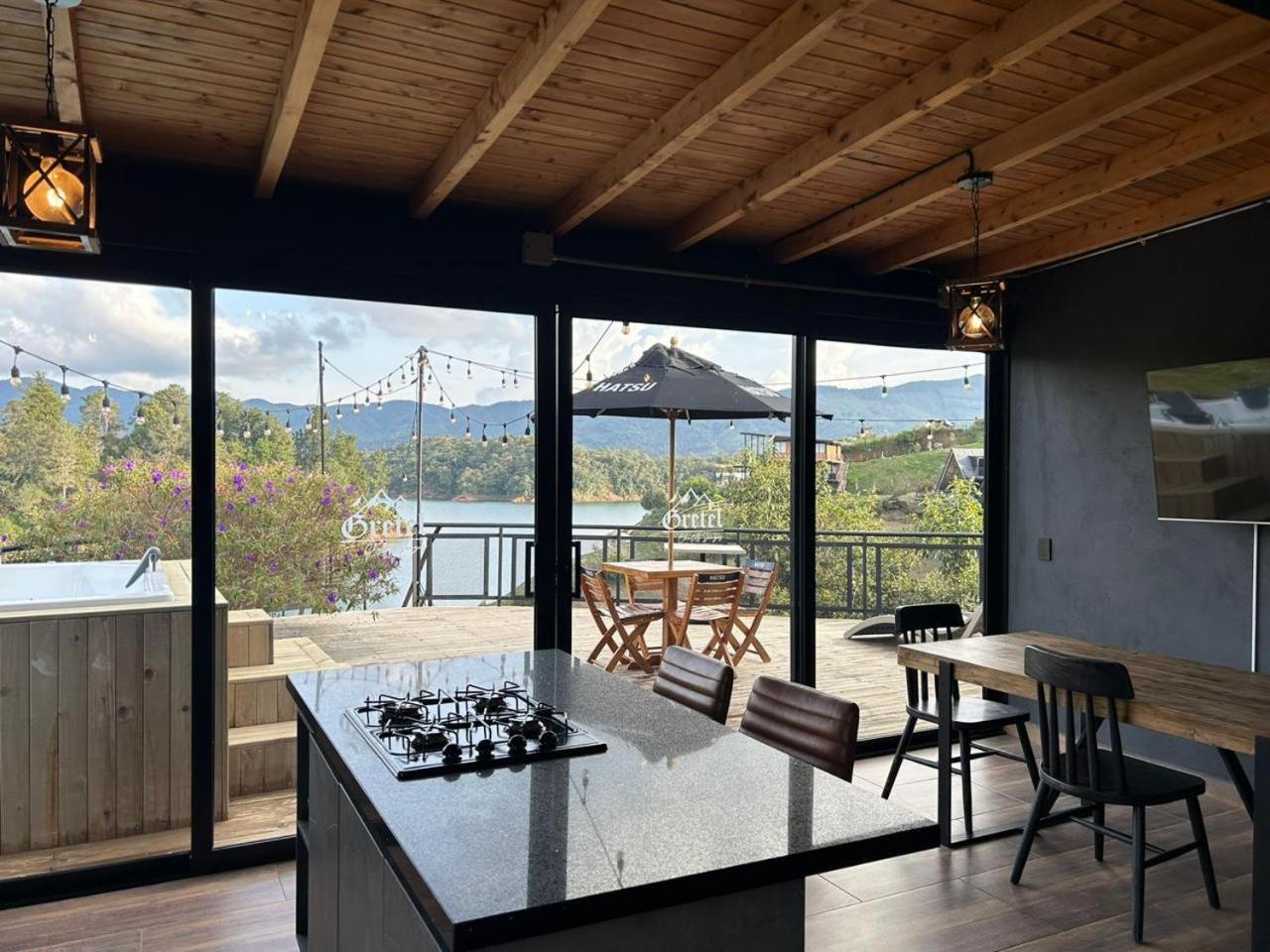 Gretel Chalets Suizo Guatapé Esterno foto