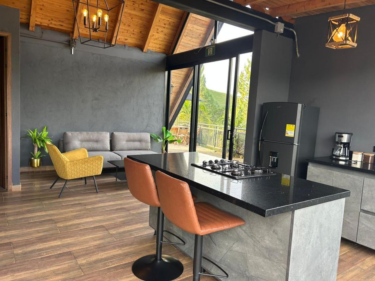 Gretel Chalets Suizo Guatapé Esterno foto